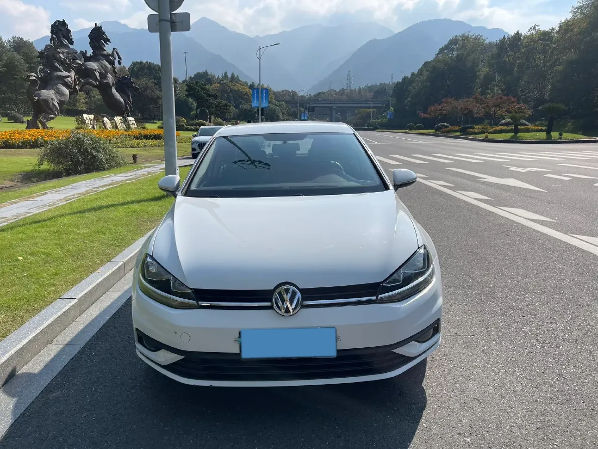 2018 Volkswagen Golf 1.6L 110HP L4 6AT,autocango,china used car exporter,china ev exporter,chinese used car exporter,chinese used ev exporter