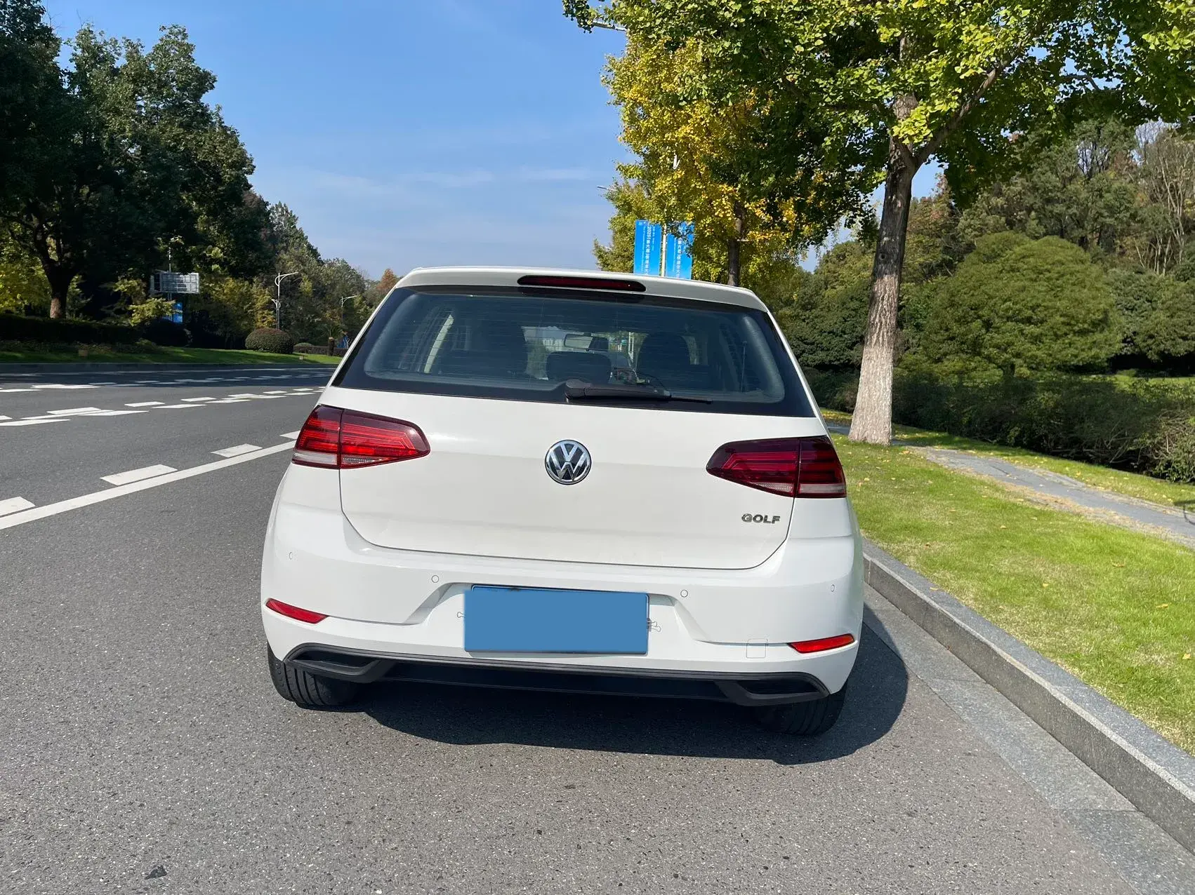 2018 VOLKSWAGEN GOLF thumbnail 4