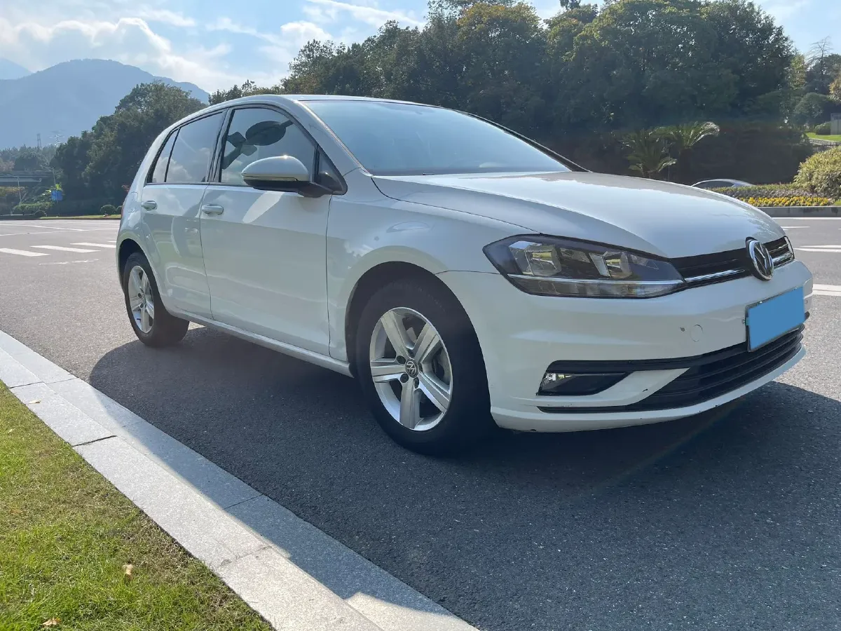 2018 Volkswagen Golf 1.6L 110HP L4 6AT,autocango,china used car exporter,china ev exporter,chinese used car exporter,chinese used ev exporter