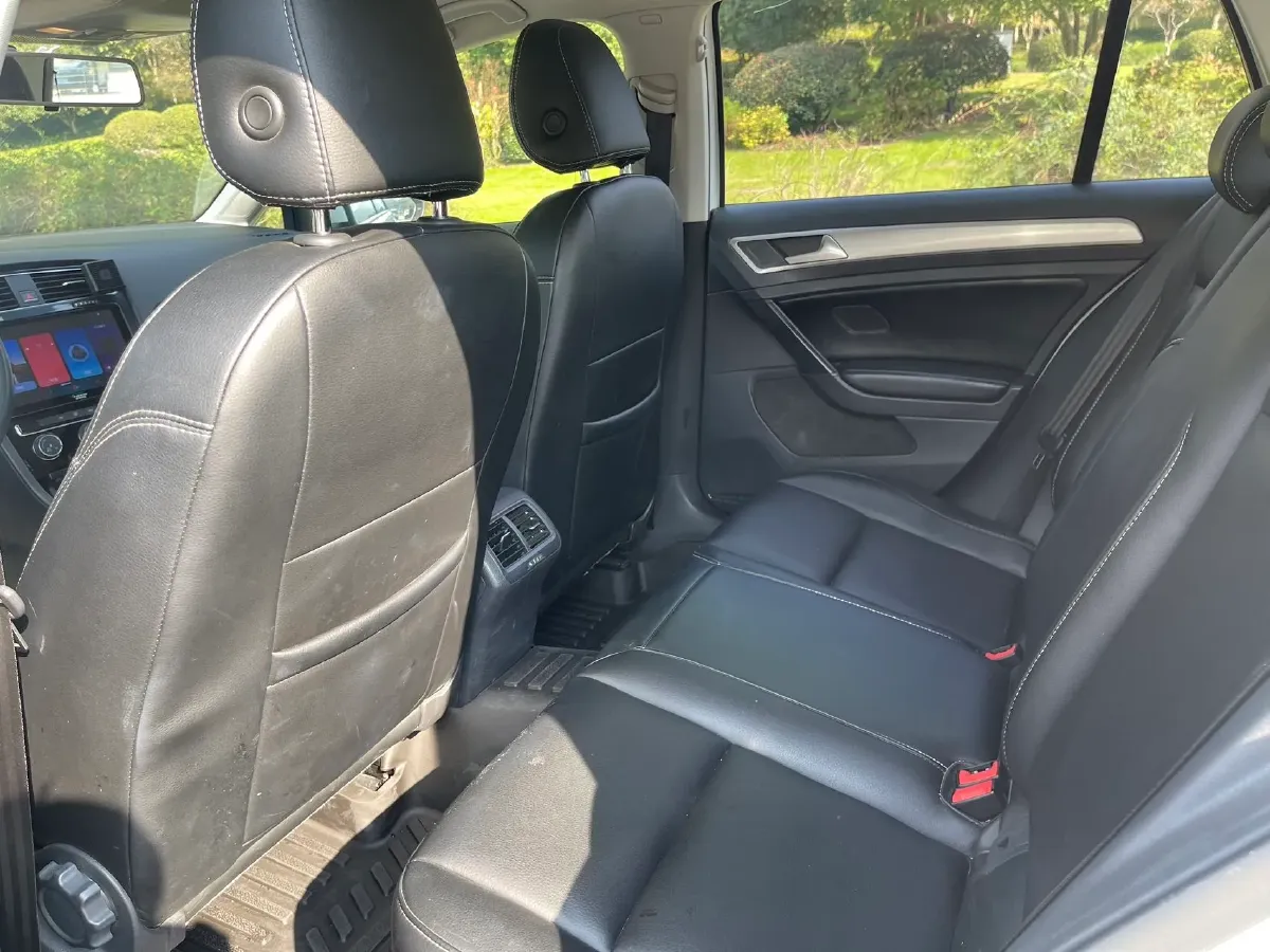 2018 Volkswagen Golf 1.6L 110HP L4 6AT,autocango,china used car exporter,china ev exporter,chinese used car exporter,chinese used ev exporter