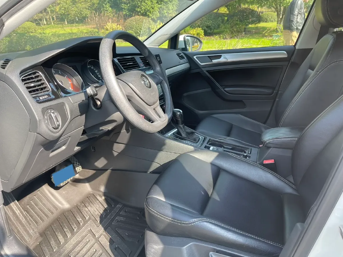 2018 Volkswagen Golf 1.6L 110HP L4 6AT,autocango,china used car exporter,china ev exporter,chinese used car exporter,chinese used ev exporter