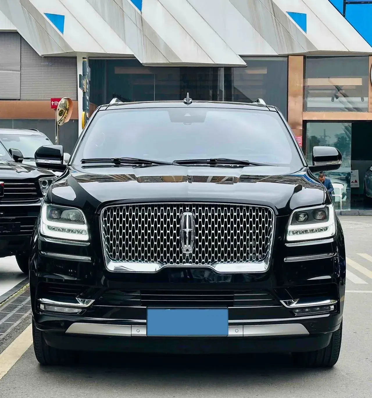 2020 LINCOLN NAVIGATOR thumbnail 2