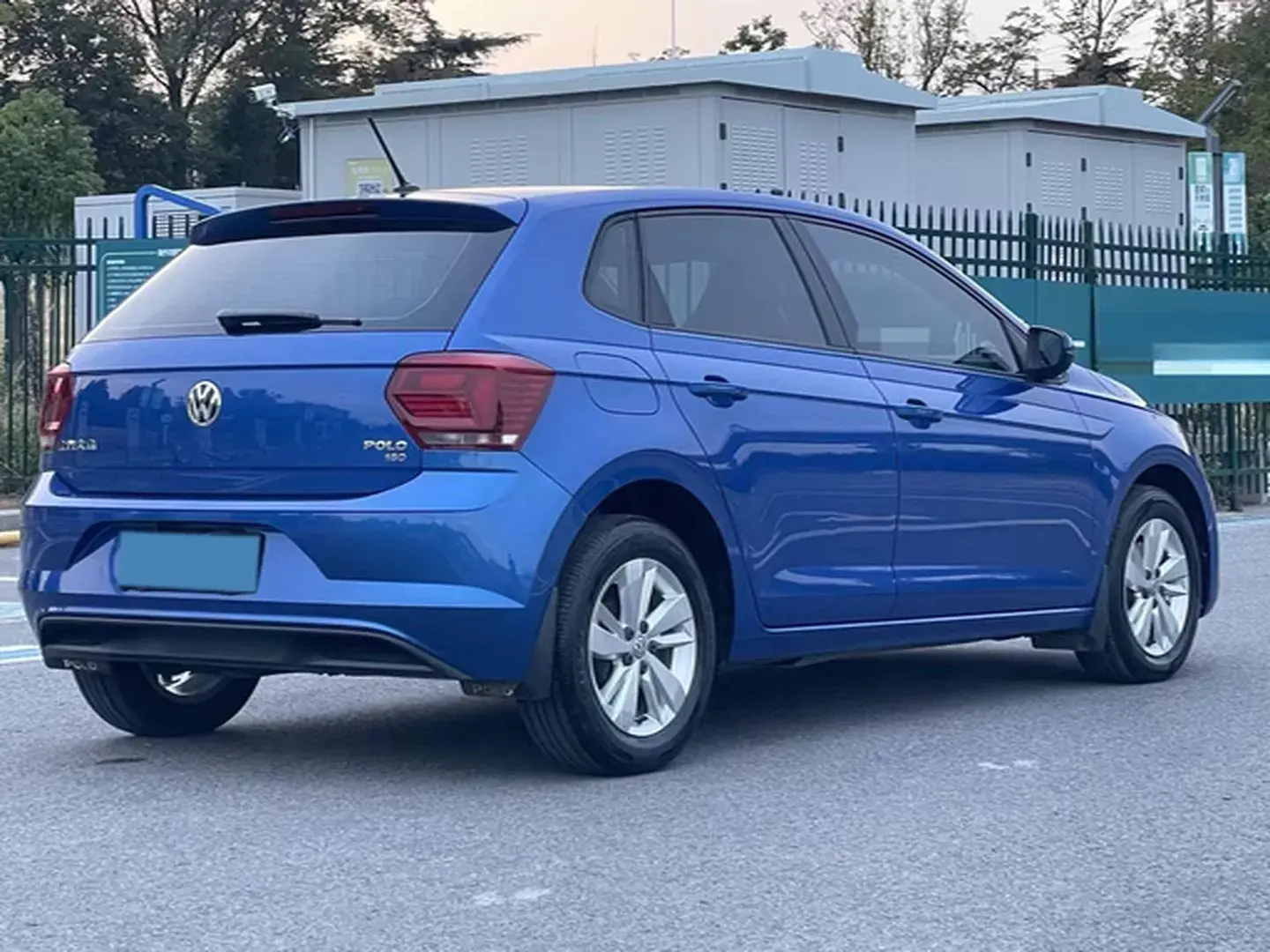 2019 VOLKSWAGEN POLO thumbnail 3