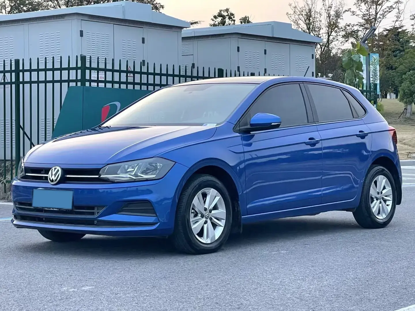 2019 VOLKSWAGEN POLO view 1
