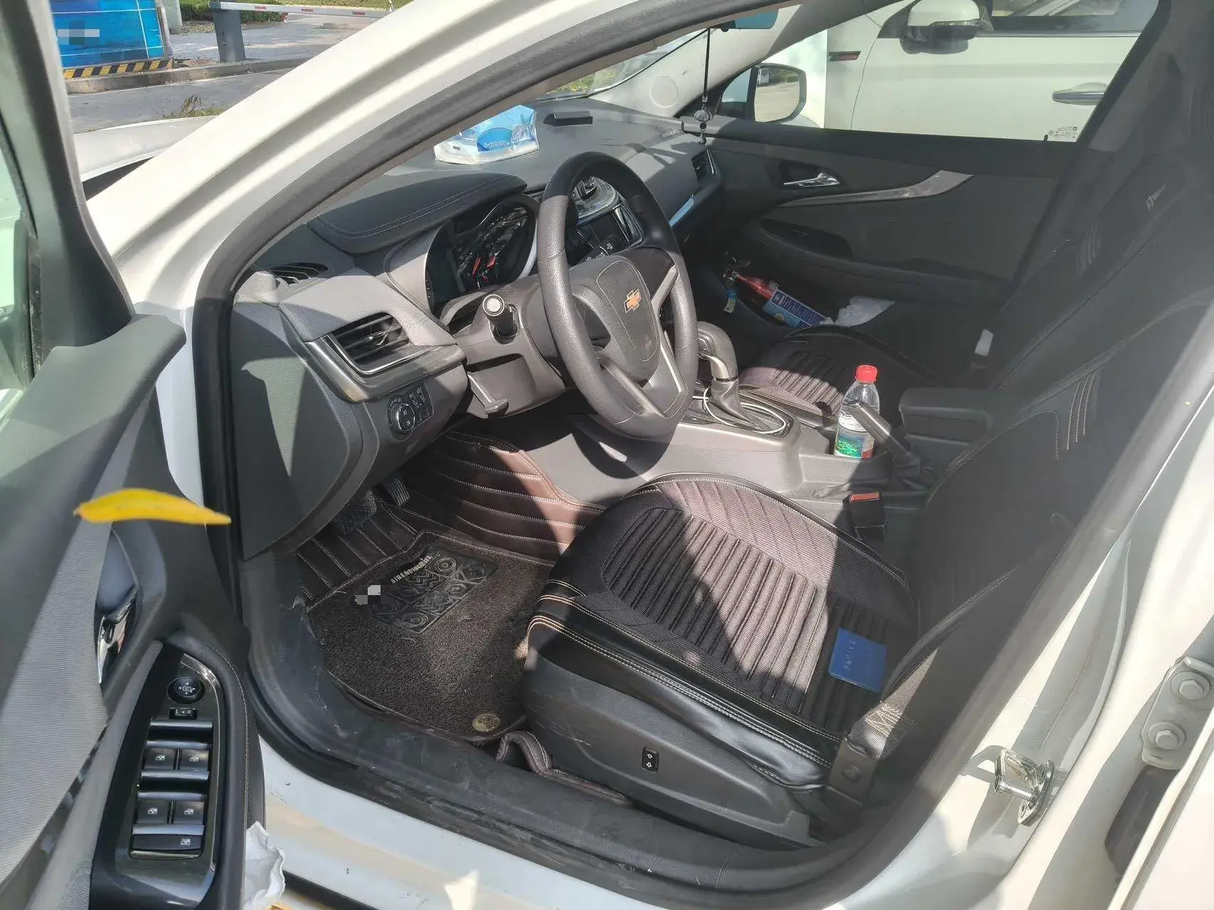 2018 CHEVROLET MALIBU thumbnail 3