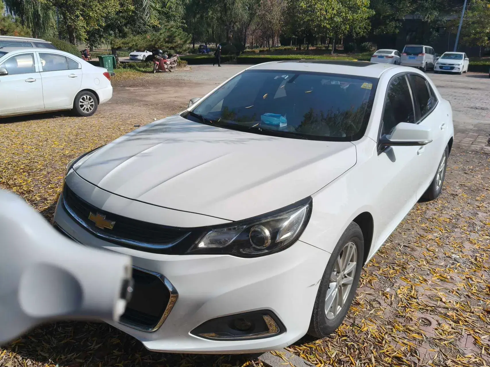 2018 CHEVROLET MALIBU view 1