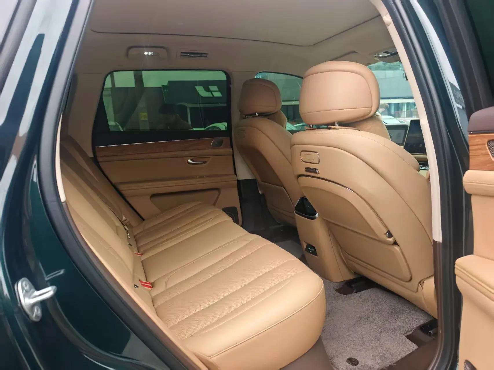 2024 AITO AITO thumbnail 4