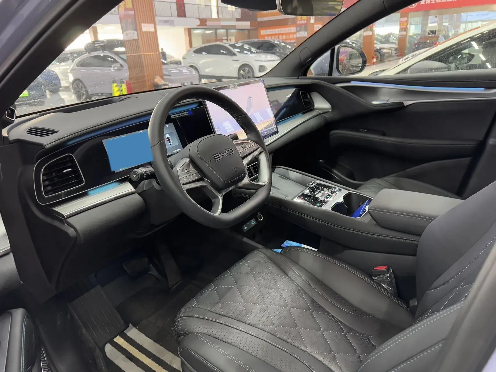 2025 BYD SEA thumbnail 4