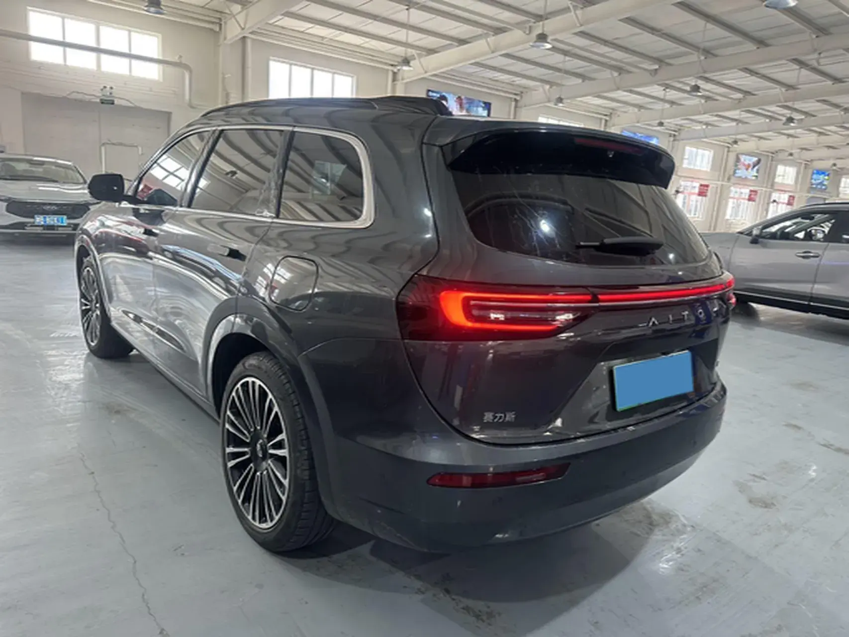 2024 AITO AITO thumbnail 4