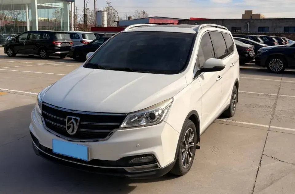 2017 BaoJun 730 1.5T 150HP L4 6DCT