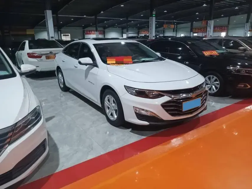 2021 CHEVROLET MALIBU thumbnail 4