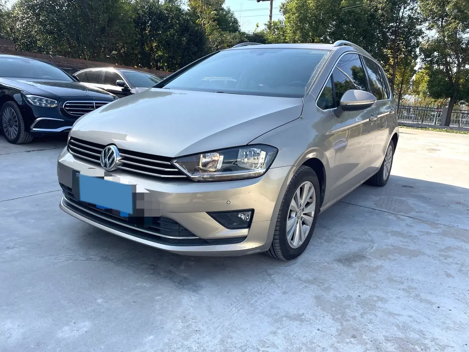 2018 VOLKSWAGEN GOLF view 1
