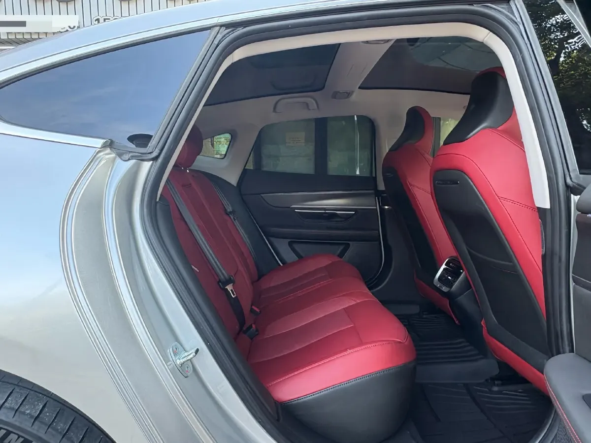 2023 Xpeng P7 BEV 86.2KWH,autocango,china used car exporter,china ev exporter,chinese used car exporter,chinese used ev exporter