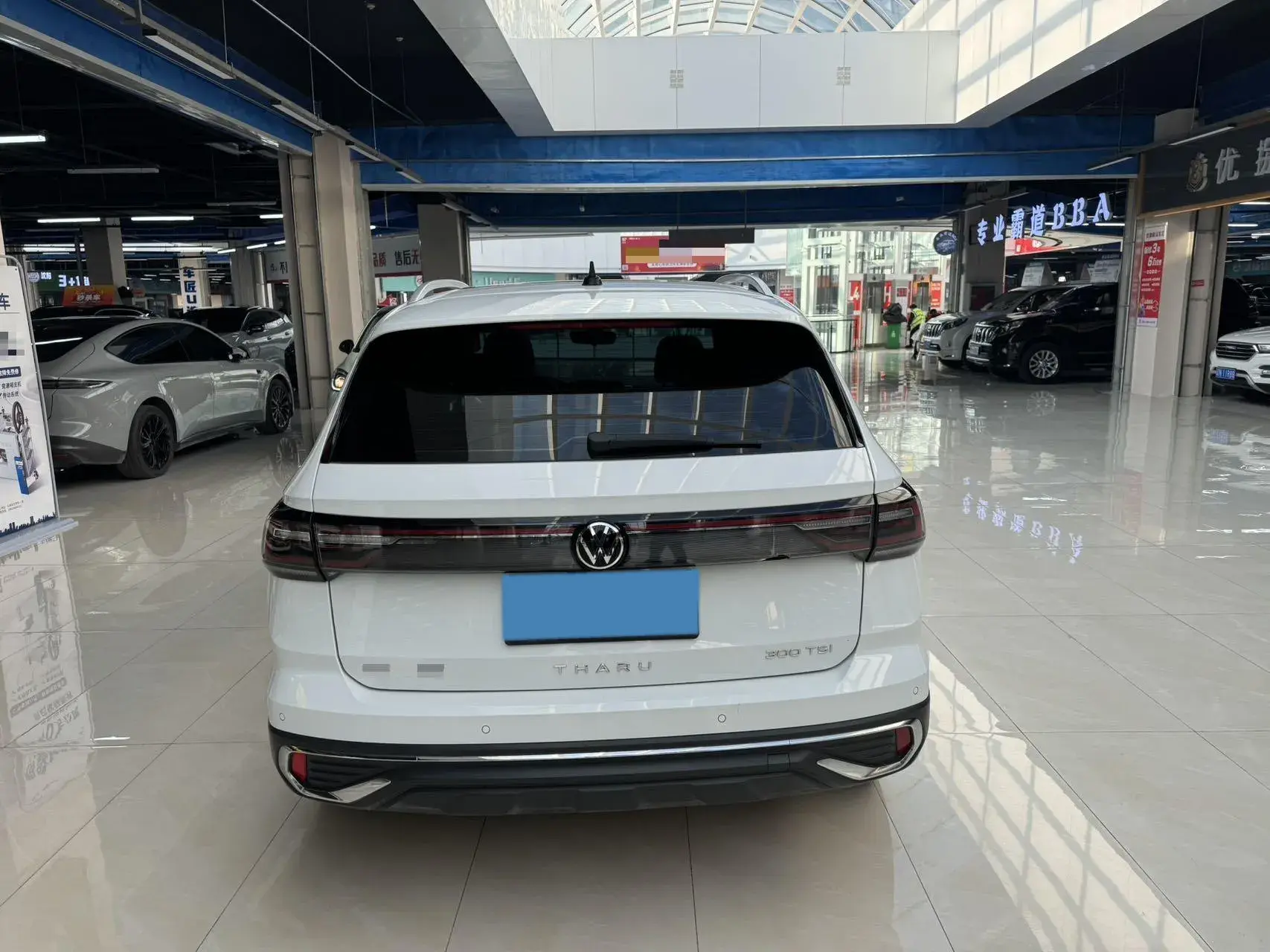 2023 VOLKSWAGEN THARU thumbnail 4