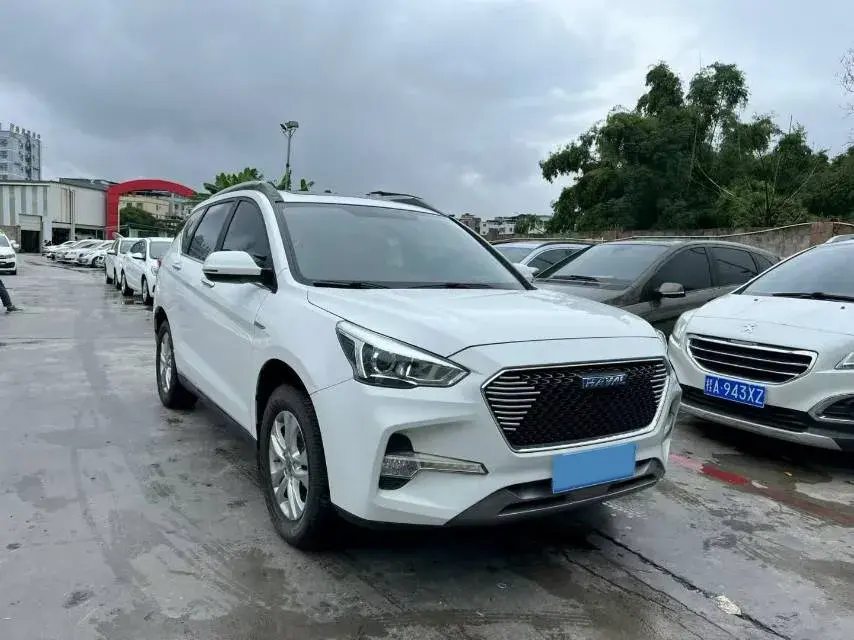 2017 HAVAL M6 thumbnail 3
