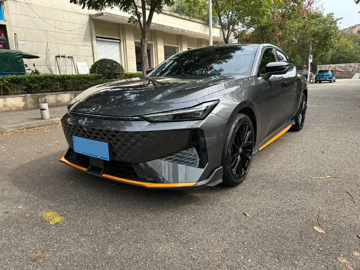 2024 ChangAn UNI-V 1.5T 188HP L4 7DCT