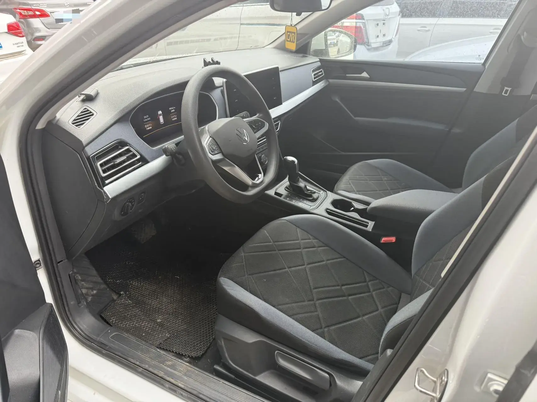 2023 VOLKSWAGEN LAVIDA thumbnail 4