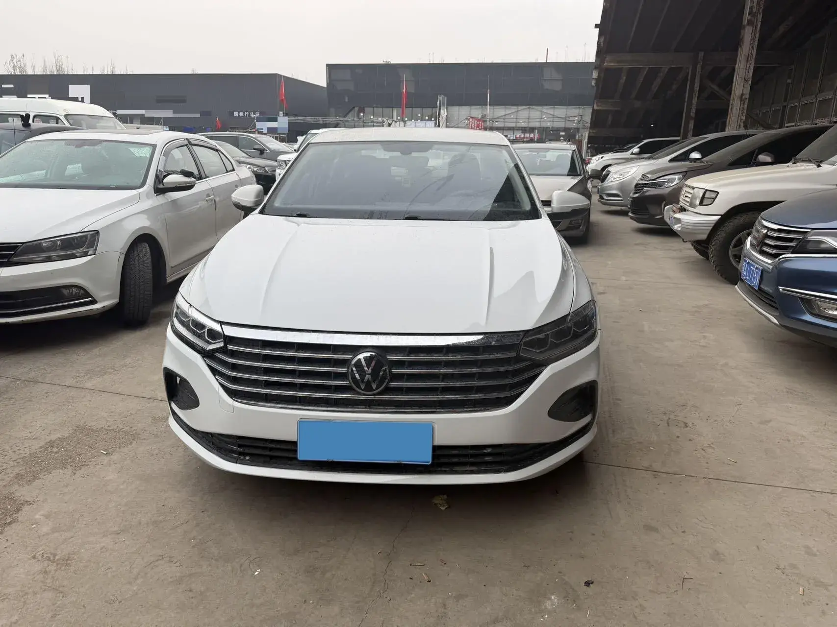 2023 VOLKSWAGEN LAVIDA thumbnail 2