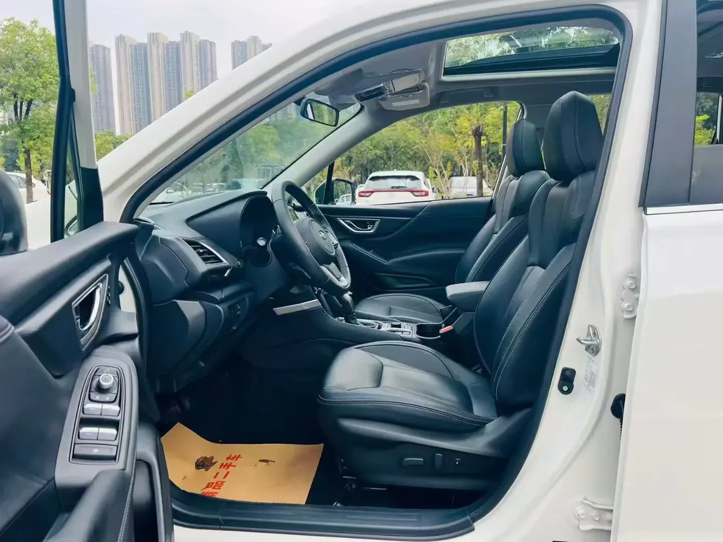 2021 SUBARU FORESTER thumbnail 4