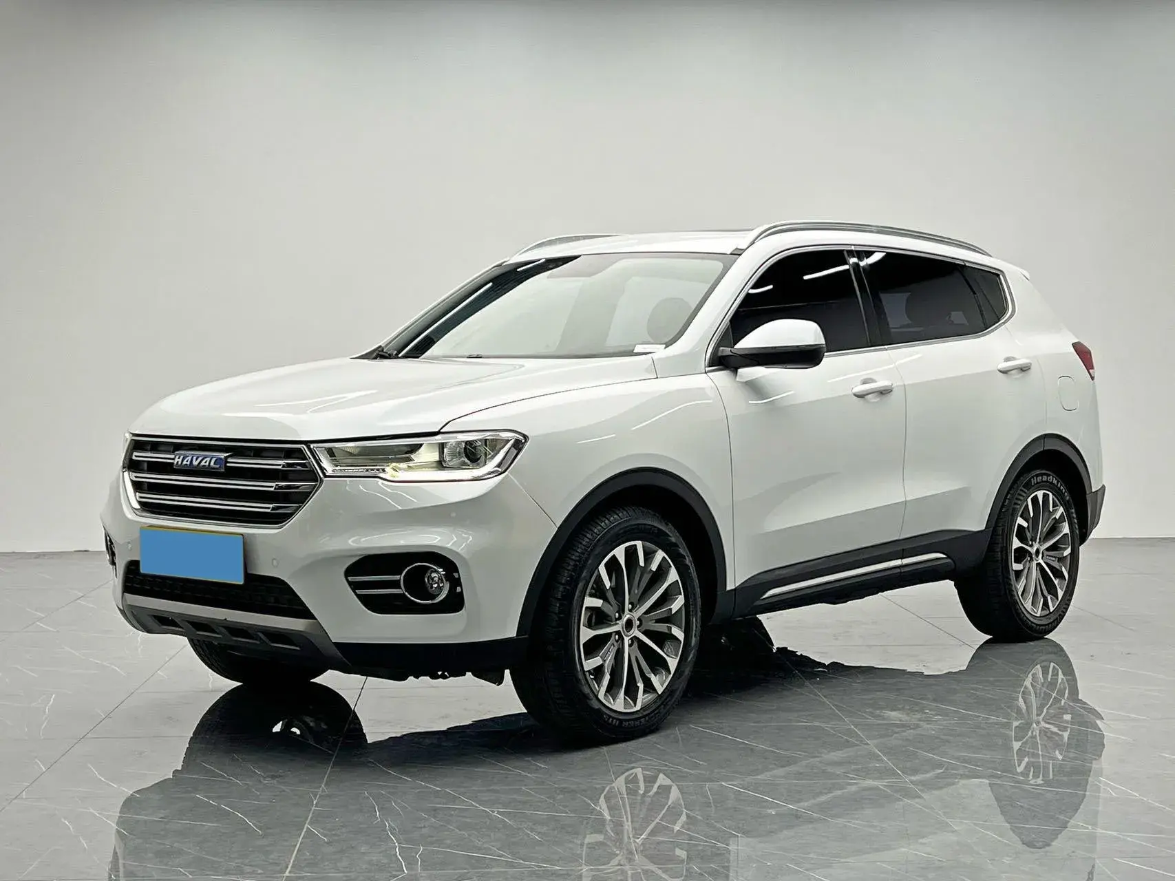 2017 HAVAL H6 view 1