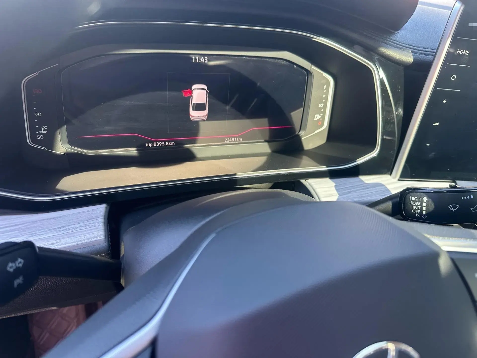 2024 VOLKSWAGEN SAGITAR thumbnail 4