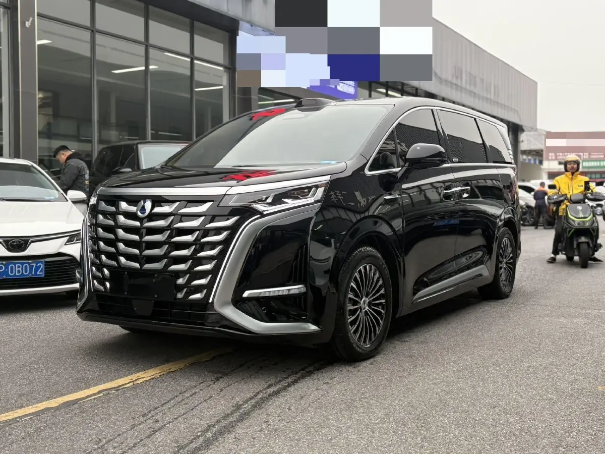 2025 Denza D9 1.5T 156HP L4 E-CVT PHEV 40KWH