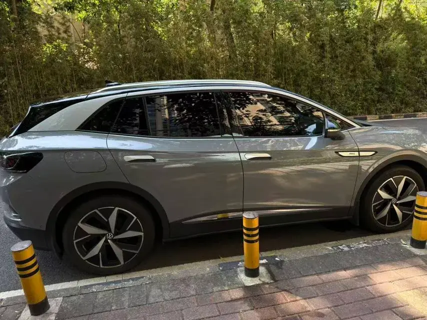 2022 VOLKSWAGEN ID.4 thumbnail 2