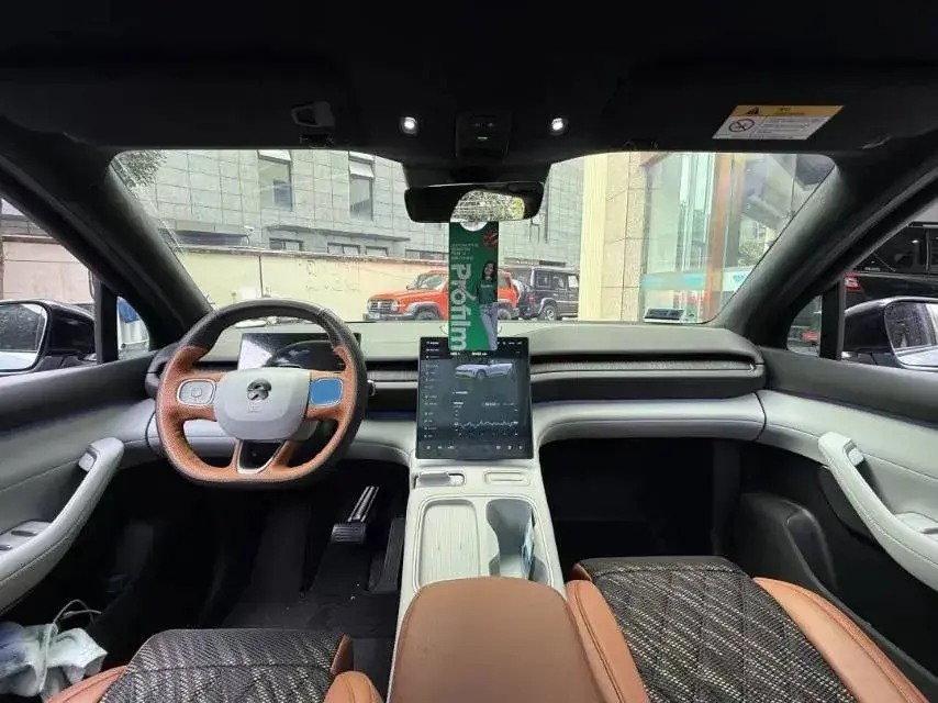 2024 NIO ES6 thumbnail 3