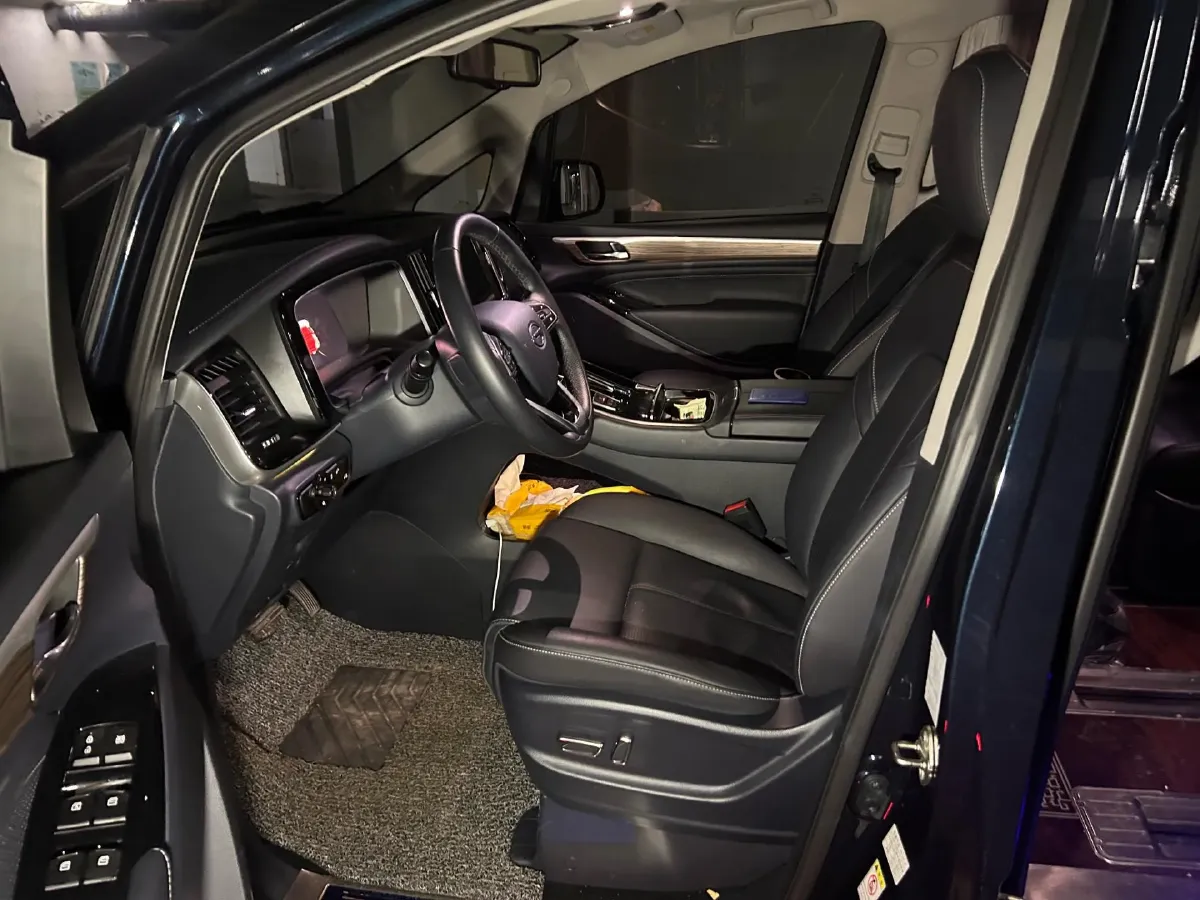 2021 GAC Trumpchi M8 2.0T 252HP L4 8AT,autocango,china used car exporter,china ev exporter,chinese used car exporter,chinese used ev exporter