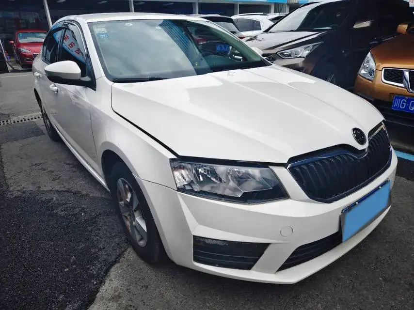 2017 SKODA OCTAVIA thumbnail 3