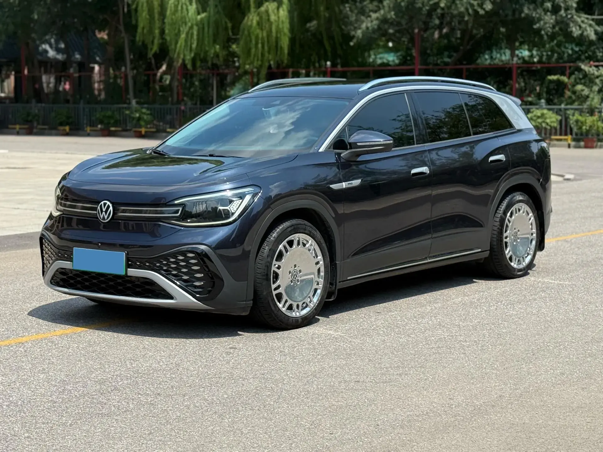 2021 VOLKSWAGEN ID.6 thumbnail 2