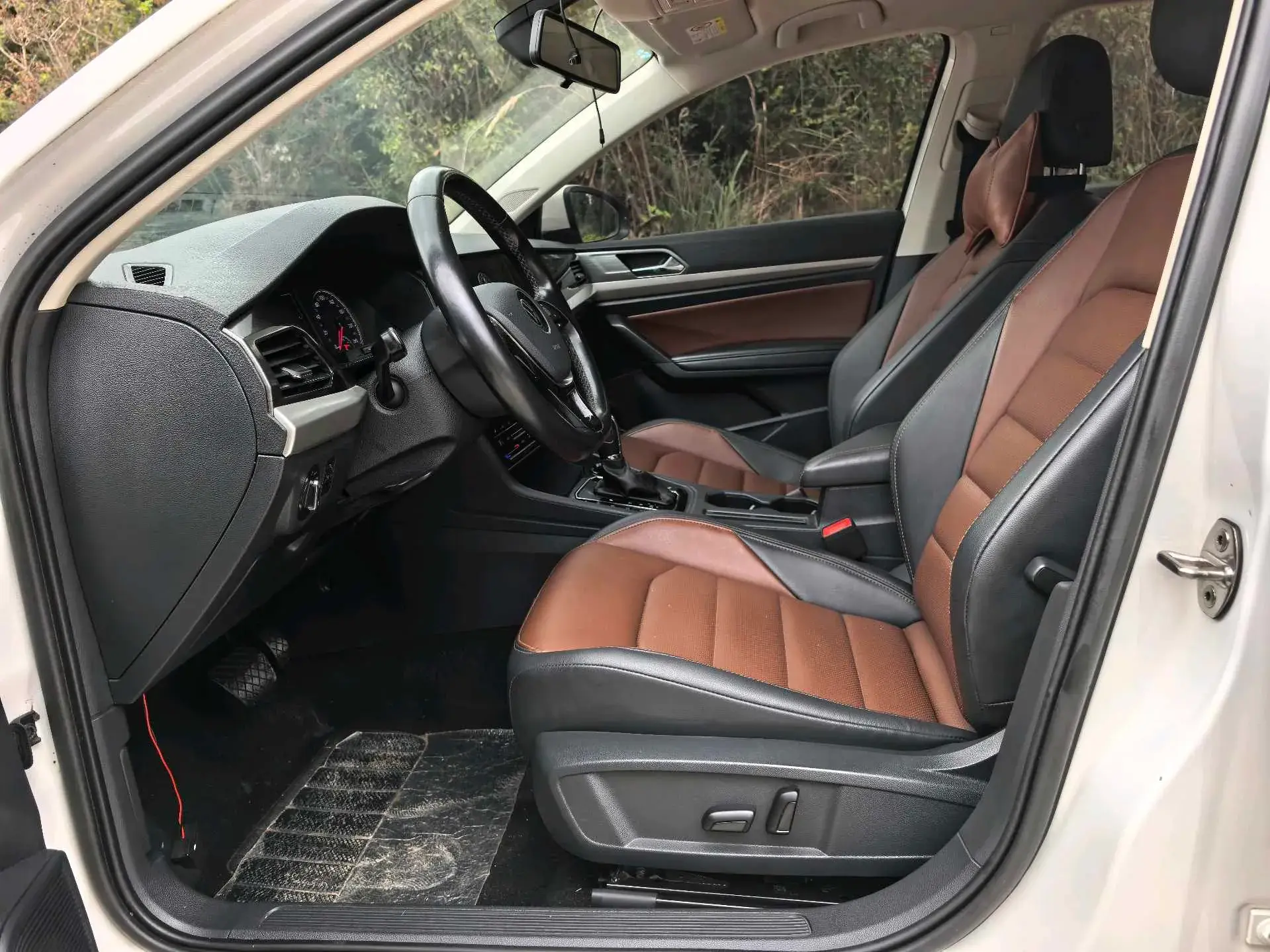 2019 VOLKSWAGEN LAVIDA thumbnail 4