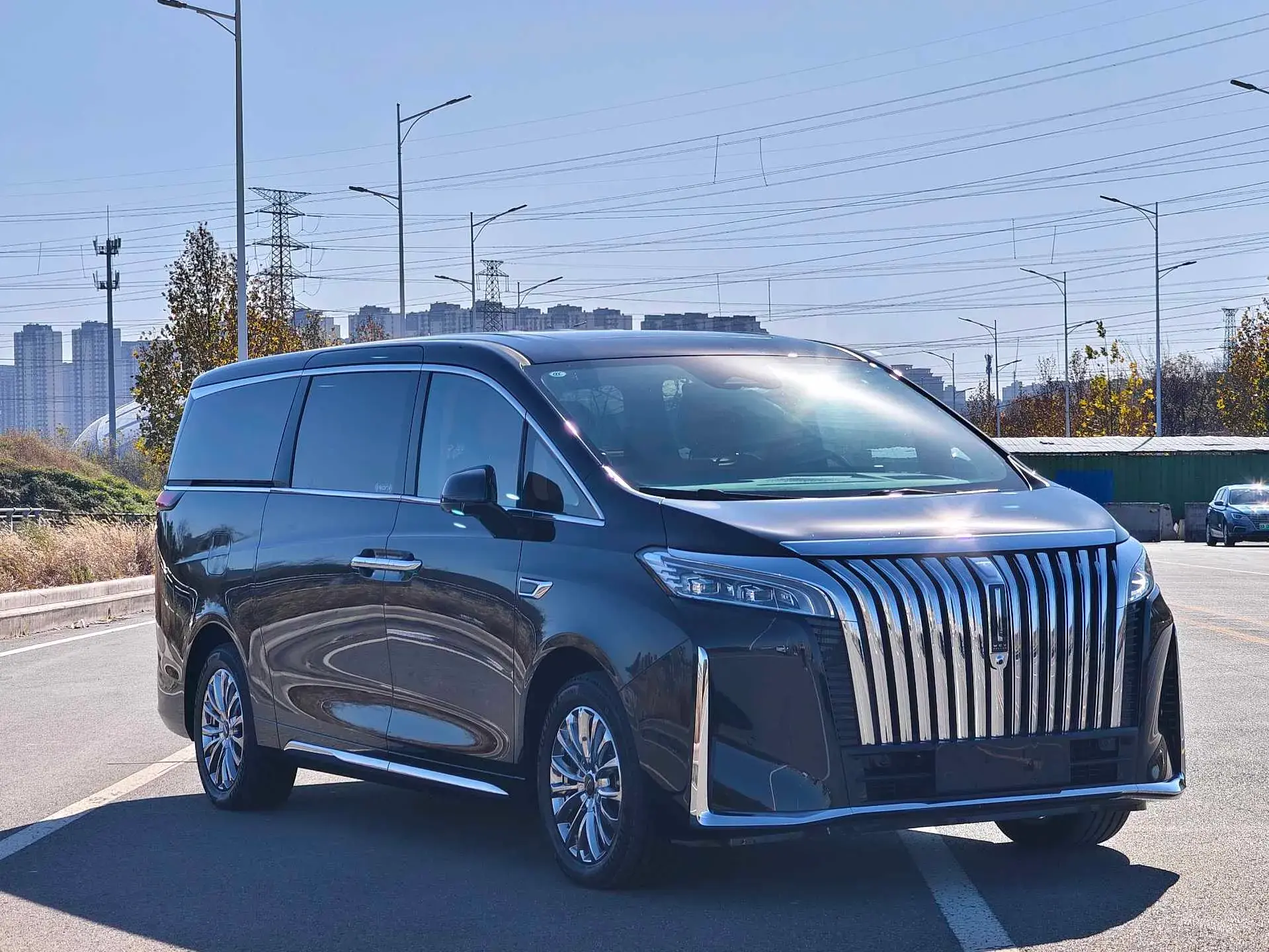 2024 VOYAH ZHUIGUANG thumbnail 3