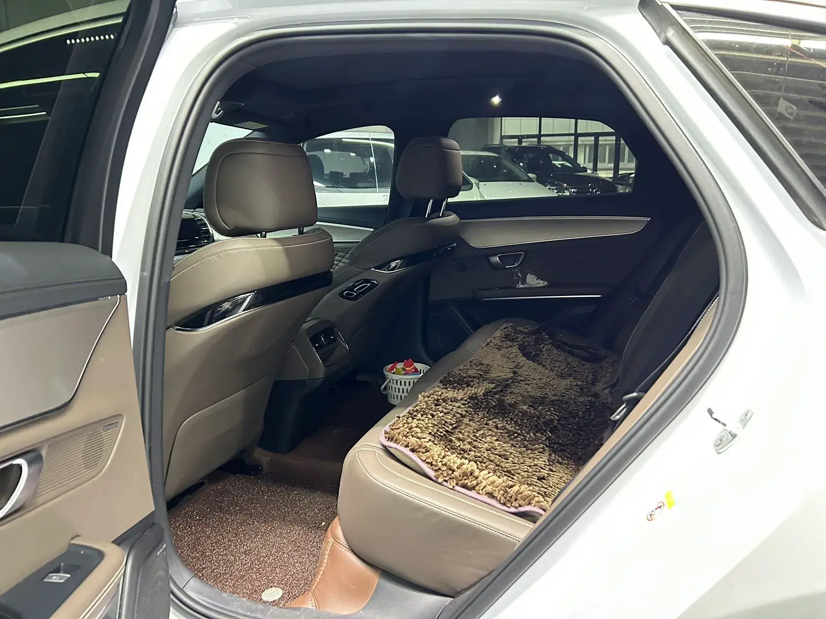 2022 BYD HAN thumbnail 4