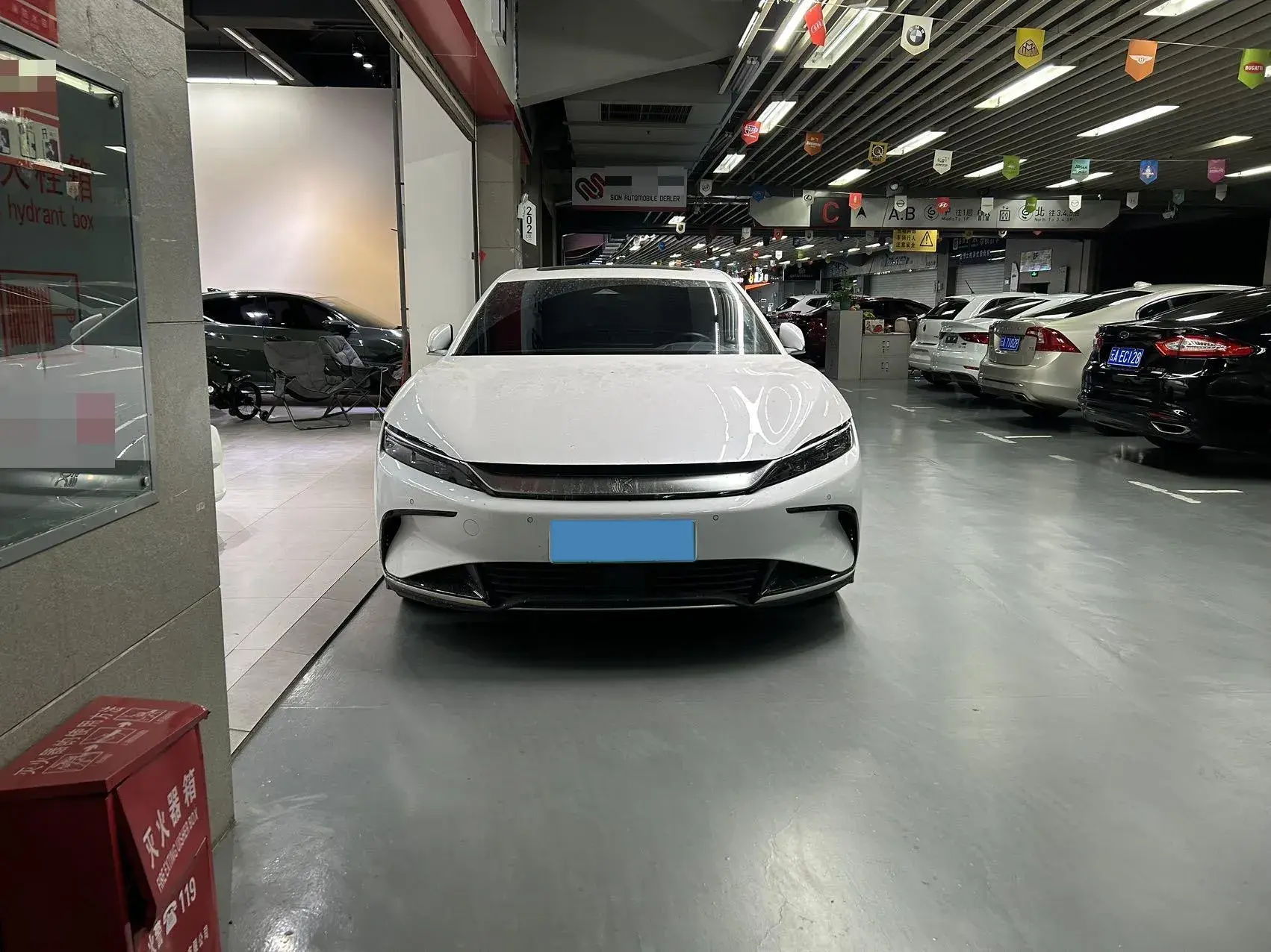 2022 BYD HAN thumbnail 2