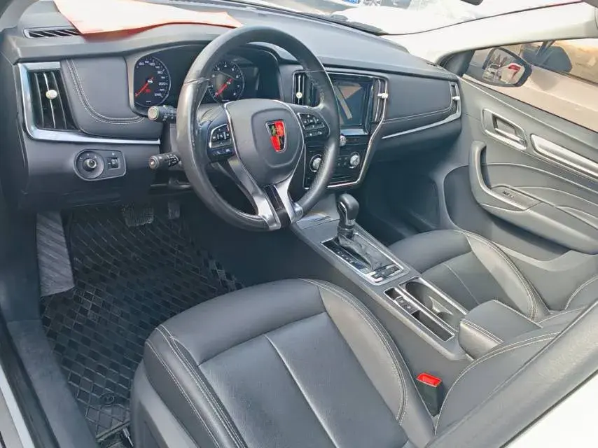 2018 ROEWE I6 thumbnail 4