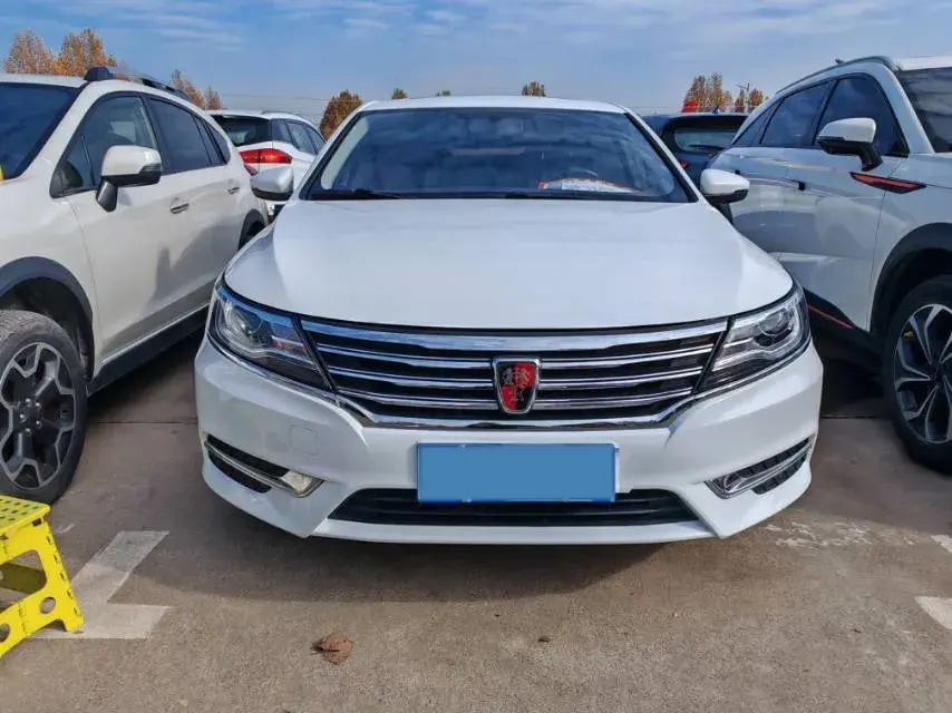 2018 ROEWE I6 thumbnail 2