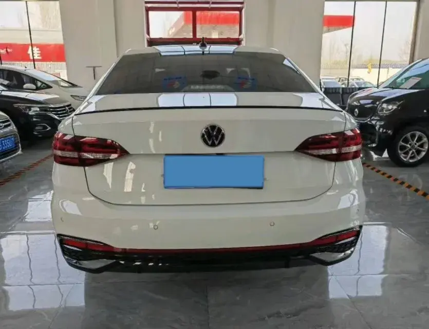 2023 VOLKSWAGEN LAVIDA thumbnail 3