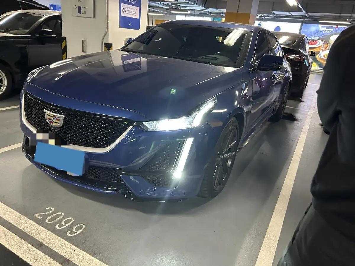 2020 Cadillac CT5 2.0T 241HP L4 10AT