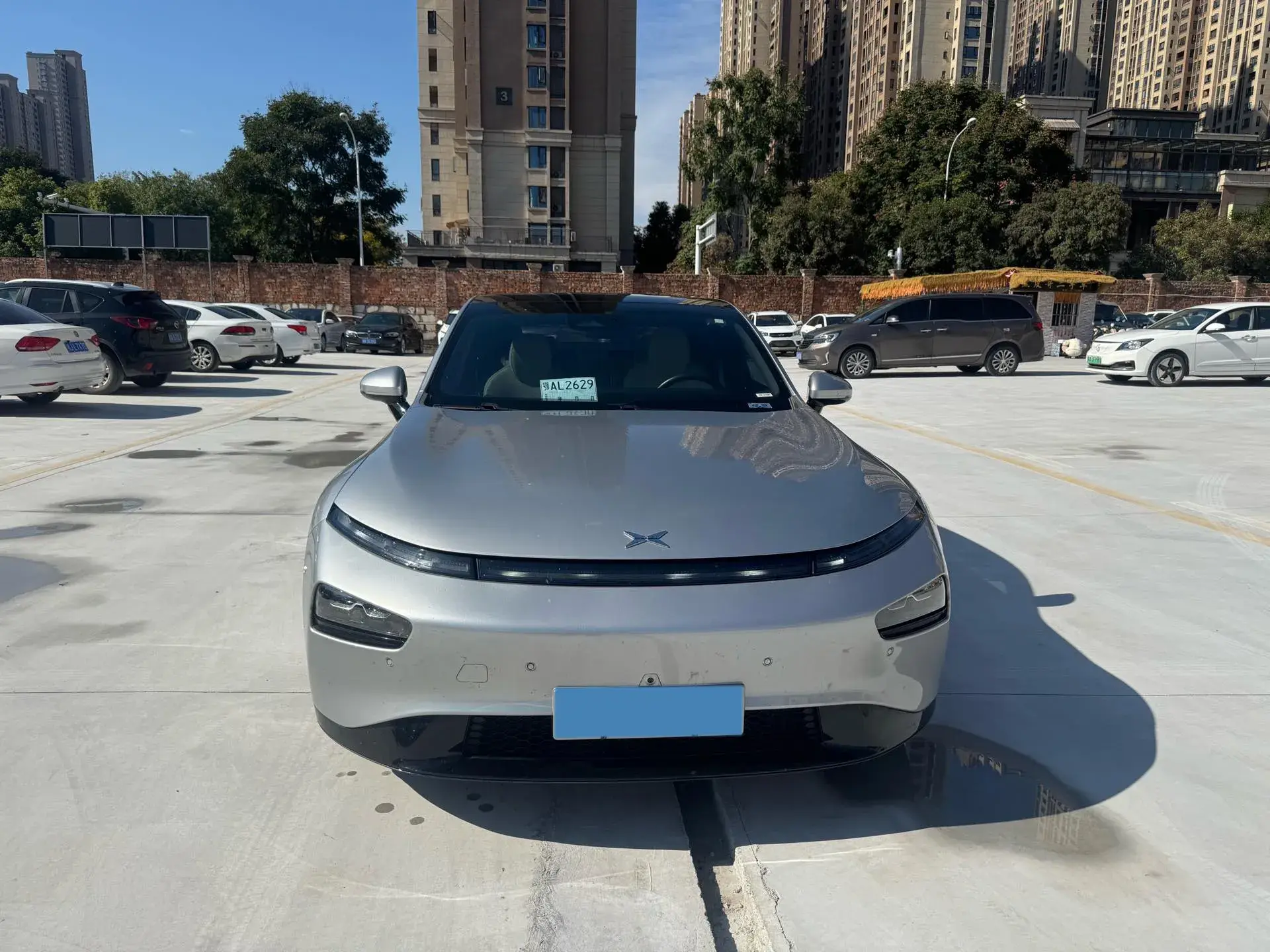 2020 XPENG P7 thumbnail 3