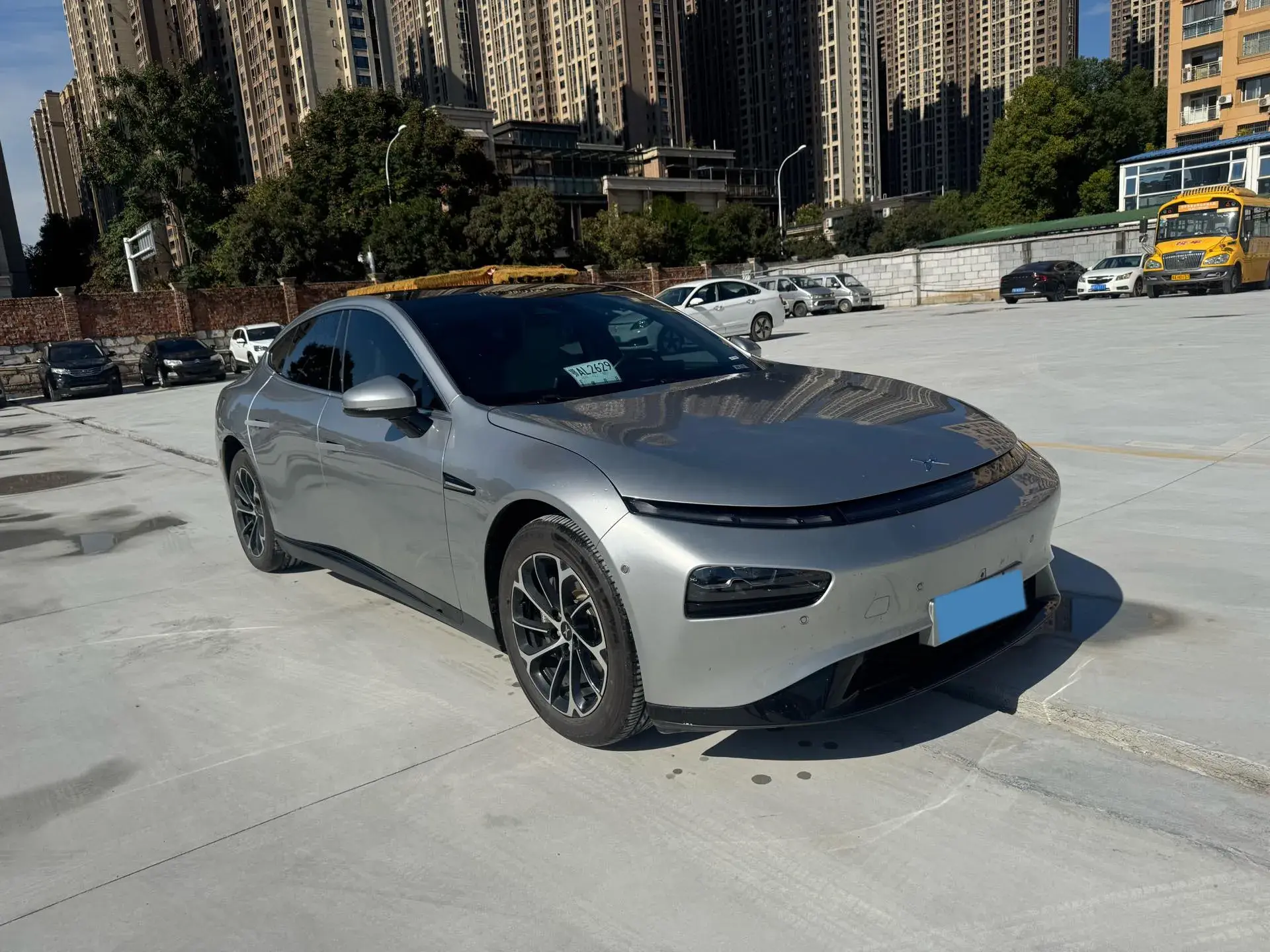 2020 XPENG P7 thumbnail 2