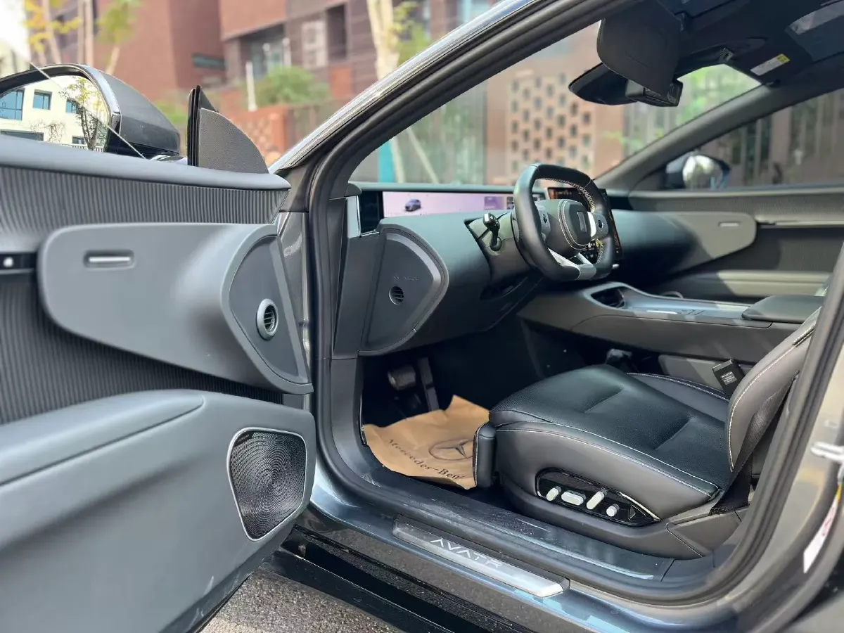 2025 Avatr 12 1.5T 156HP L4 REEV 39.05KWH,autocango,china used car exporter,china ev exporter,chinese used car exporter,chinese used ev exporter