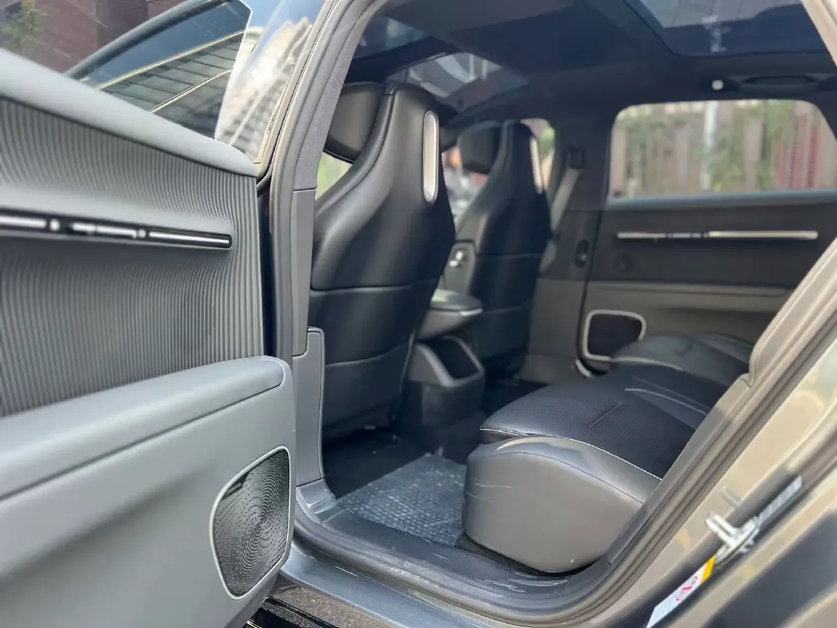 2025 Avatr 12 1.5T 156HP L4 REEV 39.05KWH,autocango,china used car exporter,china ev exporter,chinese used car exporter,chinese used ev exporter