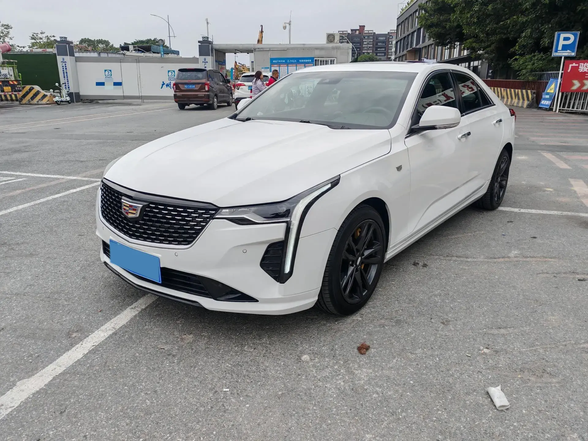 2022 CADILLAC CT4 view 1