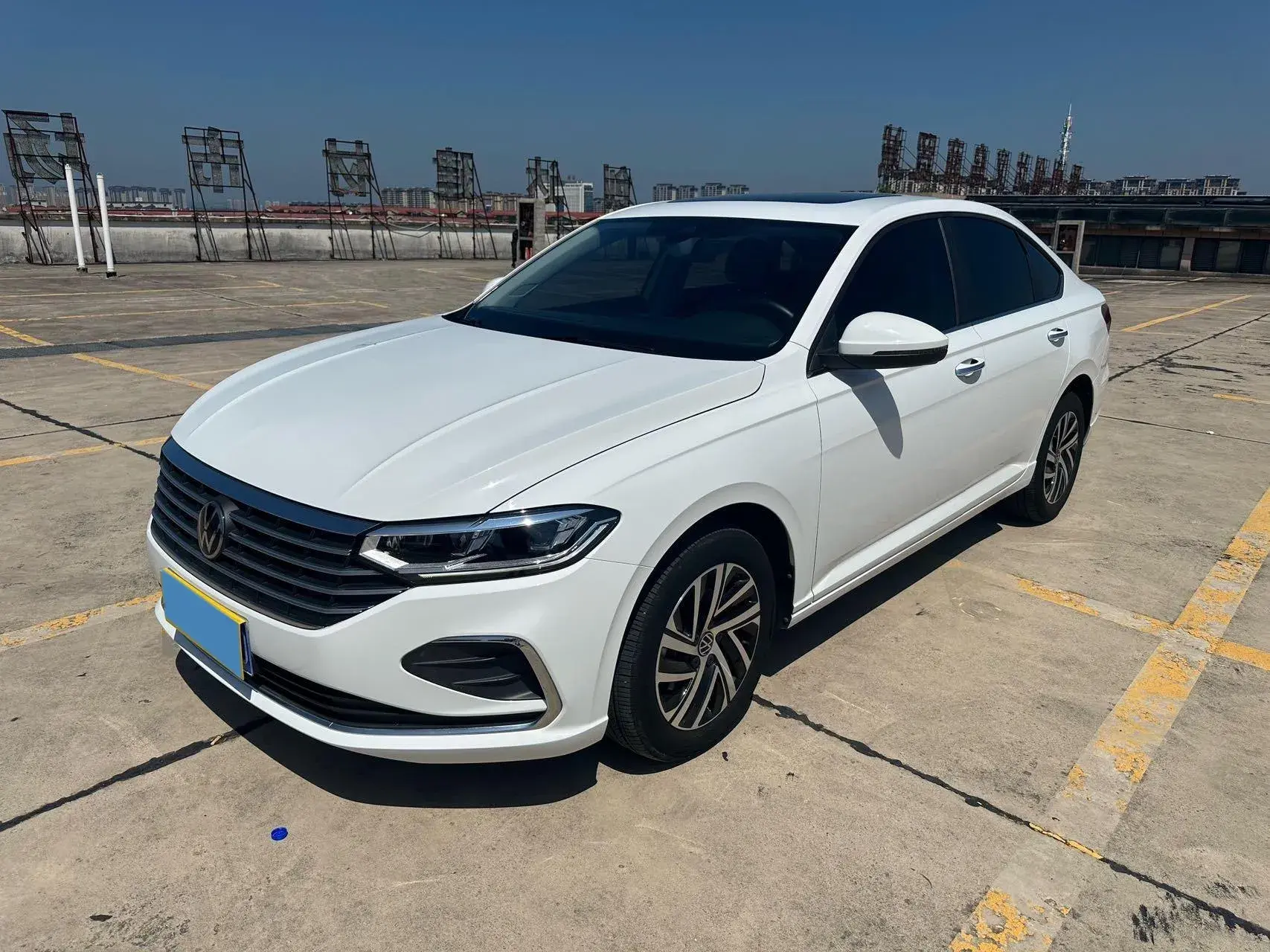 2023 VOLKSWAGEN LAVIDA view 1