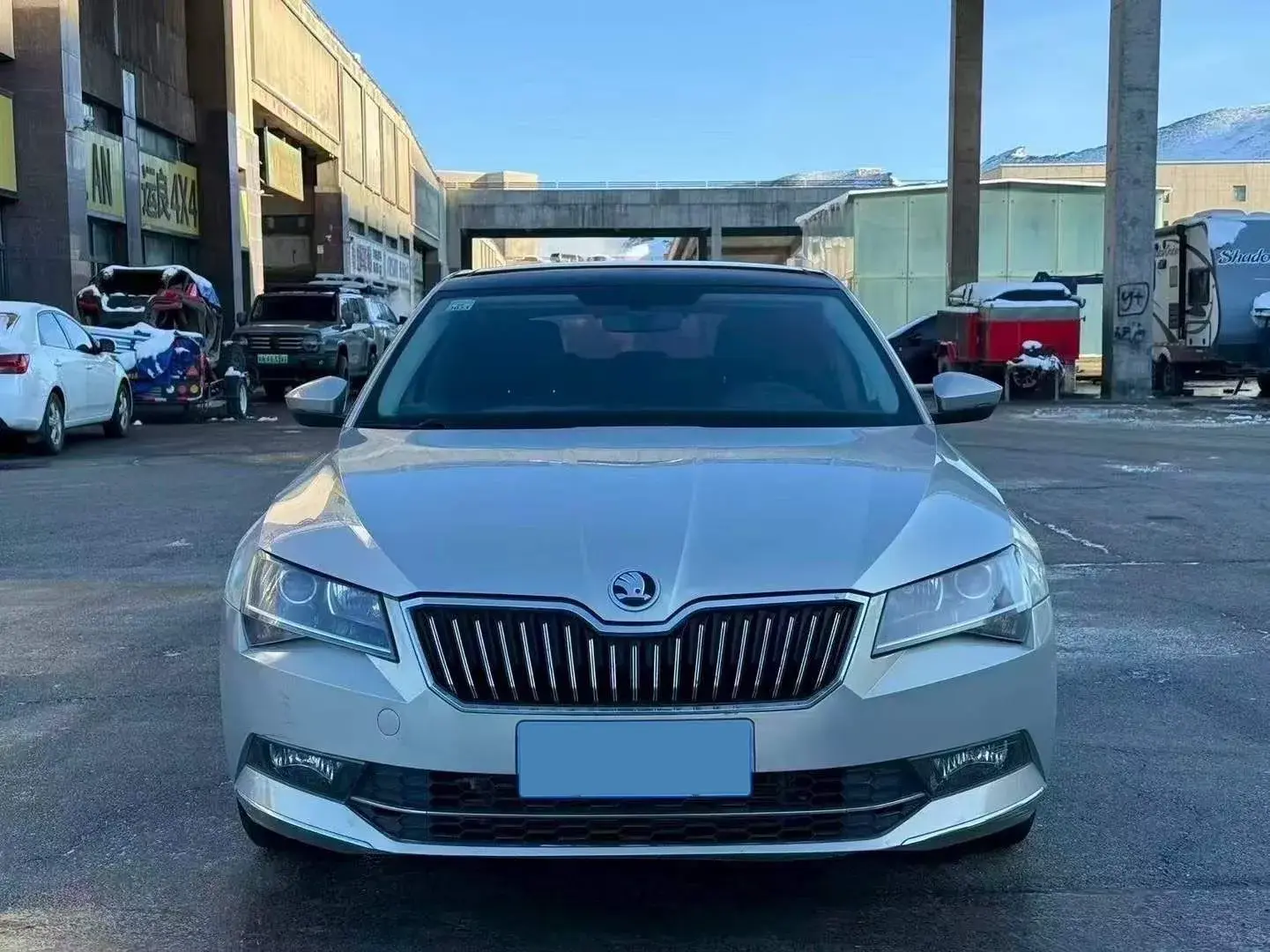 2018 SKODA SUPERB thumbnail 2