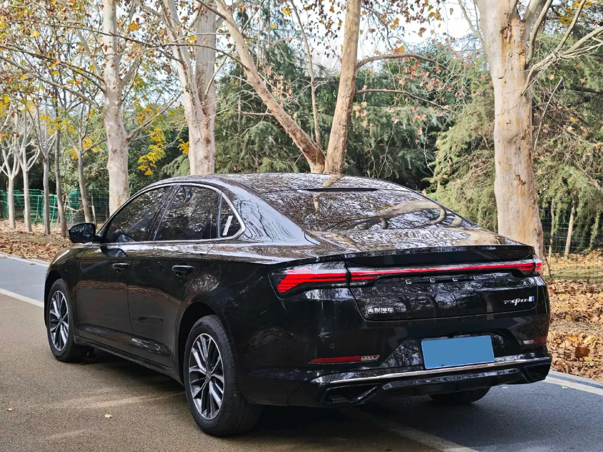 2024 Geely PrefaceL 1.5T 163HP L4 3DHT Hybrid,autocango,china used car exporter,china ev exporter,chinese used car exporter,chinese used ev exporter