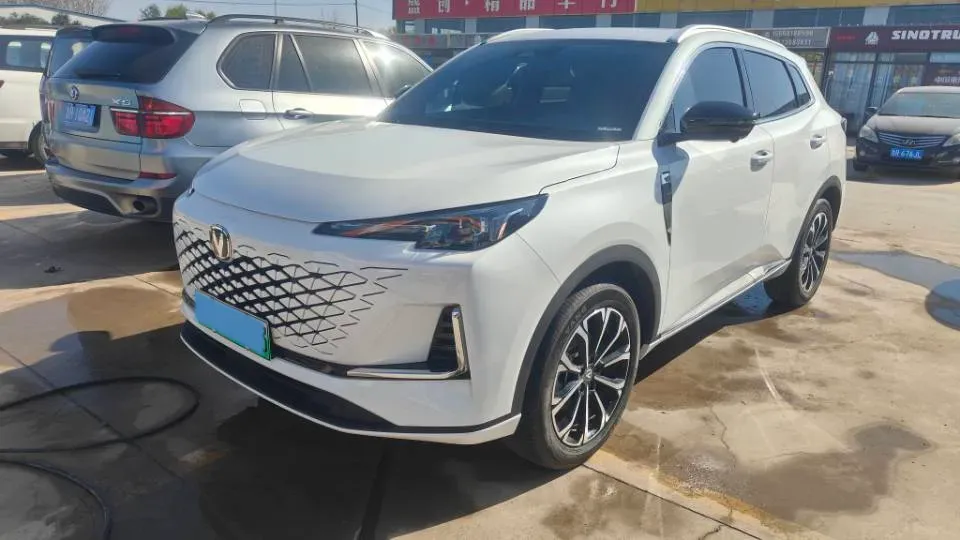 2025 ChangAn CS55PLUS PHEV 1.5L 98HP L4 E-CVT PHEV,autocango,china used car exporter,china ev exporter,chinese used car exporter,chinese used ev exporter