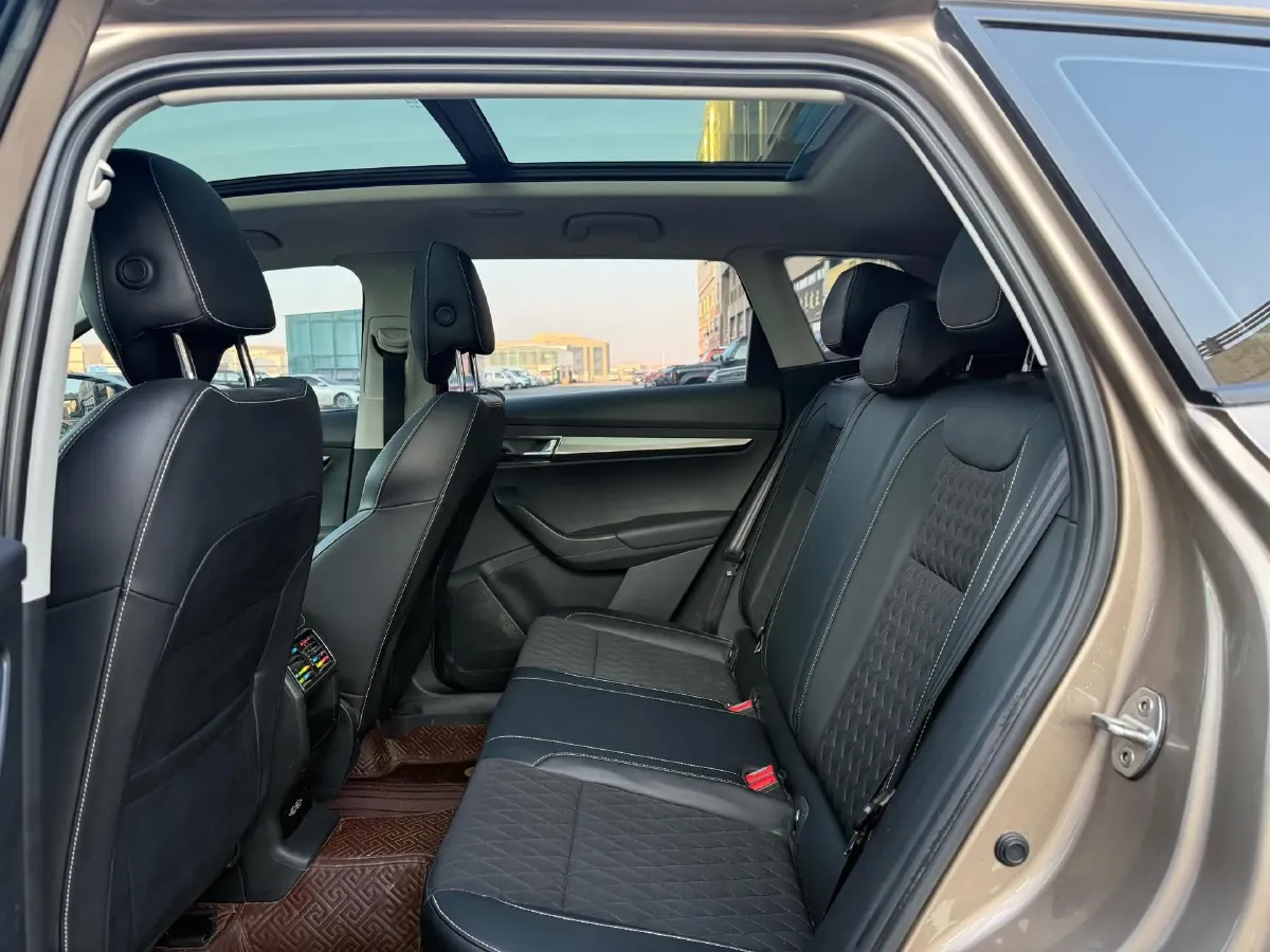 2019 Skoda Karoq 1.4T 150HP L4 7DCT,autocango,china used car exporter,china ev exporter,chinese used car exporter,chinese used ev exporter