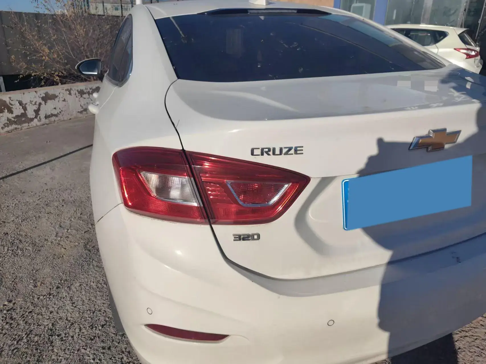2018 CHEVROLET CRUZE thumbnail 2